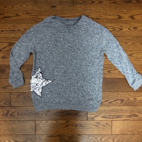 3/$10 - Sweater with sequin star size large - Picture 1 of 5